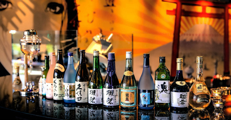 CÓMO IDENTIFICAR UN BUEN SAKE Y CÓMO TOMARLO